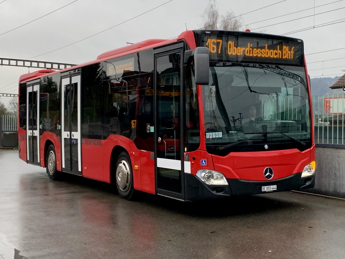 Bernmobil MB C2 K hybrid 444 am 5.3.20 bei der Abfahrt in Münsingen.