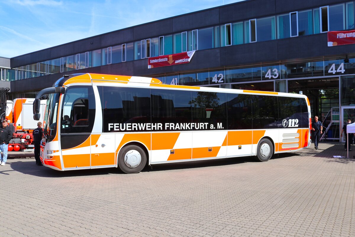 BF Frankfurt am Main MAN Lions Regio GMTF (Florian Frankfurt 1/19-1) am 09.06.24 beim Tag der offenen Tür der Feuerwache 1