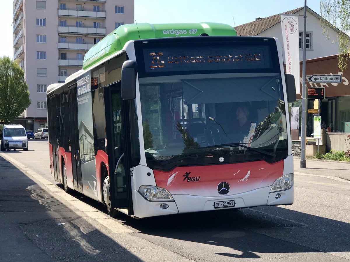 BGU C2 NGT Nr. 29 wartet am 21.4.18 beim Bhf Grenchen Süd bis es Zeit zur Abfahrt ist.
