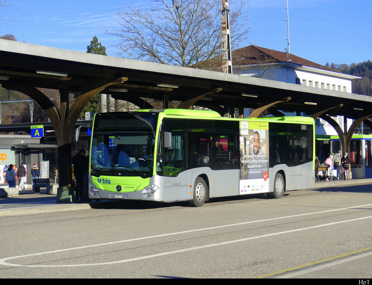 BLS Busland - Mercedes Citaro Nr.116 BE 828116 bei den Haltestellen beim Bahnhof Burgdorf am 31.12.2021