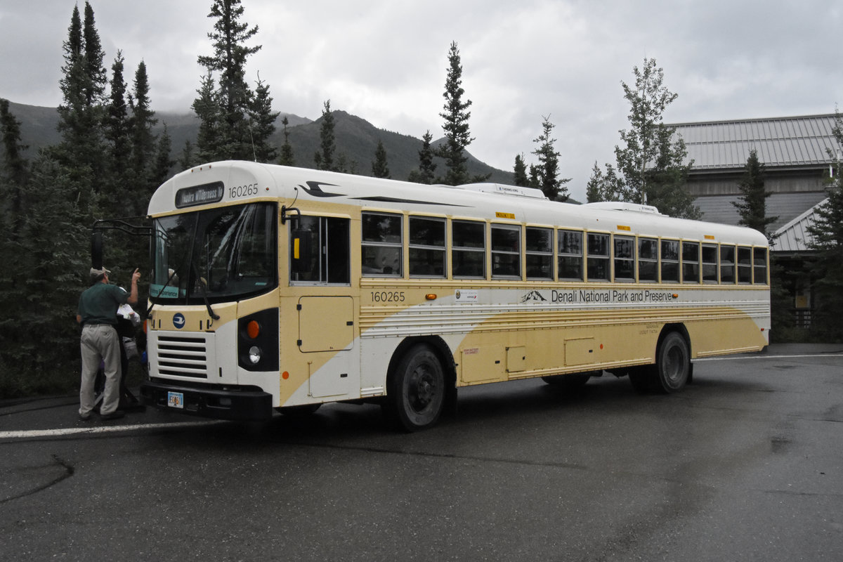 Blue Bird Autobus 160 265 unterwegs im Denali Nationalpark. Die Aufnahme stammt vom 15.08.2019.