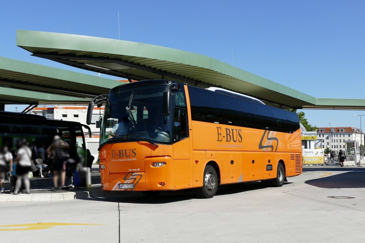 Bova Magiq MHD von Wynajem Autokarow E-Bus aus Polen, Berlin im July 2019.