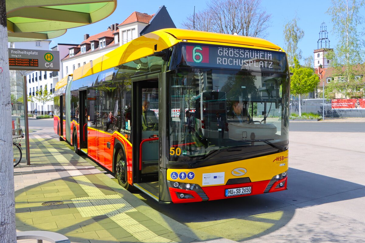 Brandneuer HSB Solaris Urbino 18 Electric Wagen 50 am 14.04.26 in Hanau Freiheitsplatz