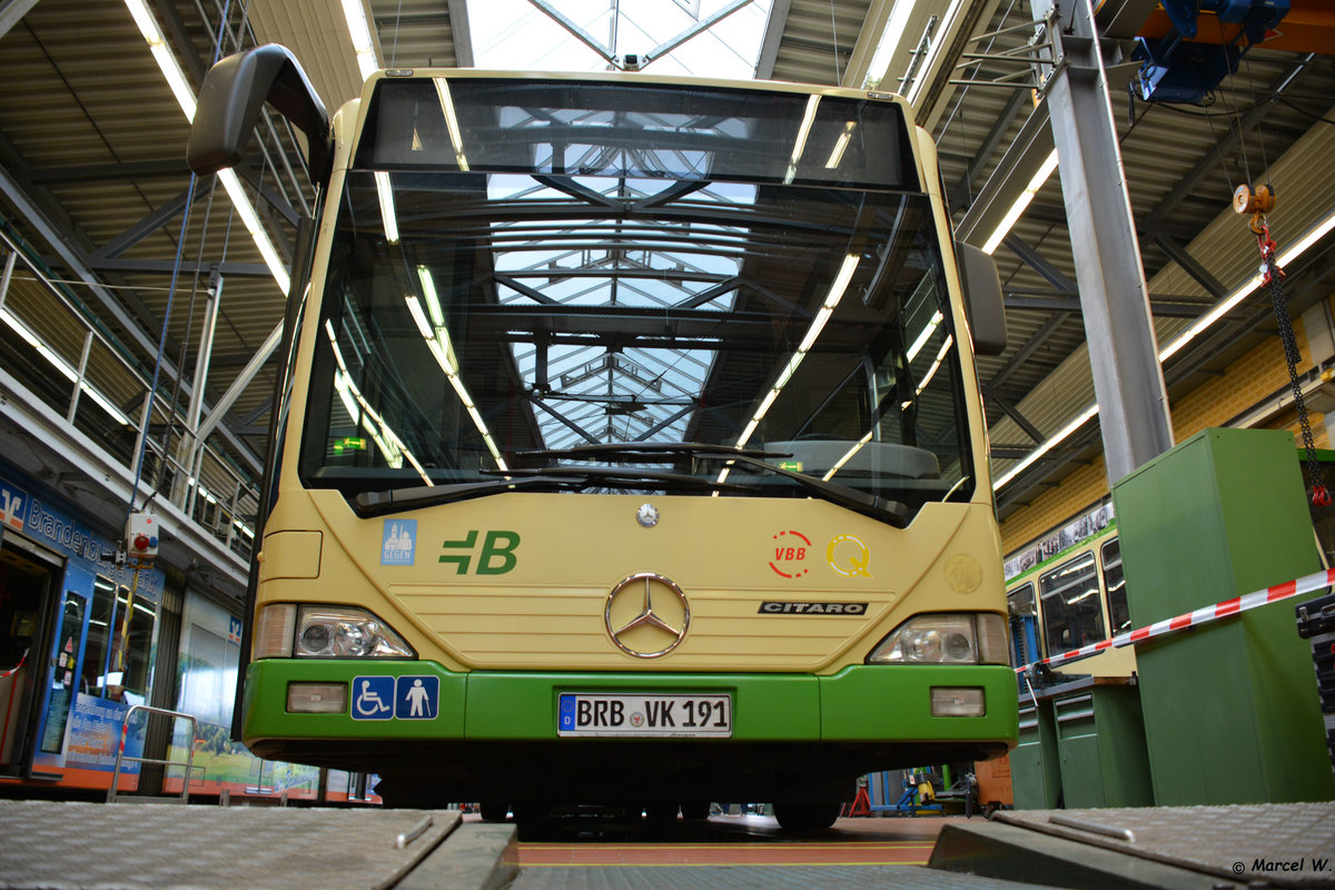 BRB-VK 191 steht am 01.07.2017 in der Halle. Aufgenommen wurde ein Mercedes Benz Citaro G der ersten Generation.  120 Jahre Straßenbahn in Brandenburg .