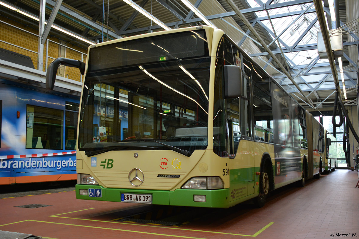 BRB-VK 191 steht am 01.07.2017 in der Halle. Aufgenommen wurde ein Mercedes Benz Citaro G der ersten Generation.  120 Jahre Straßenbahn in Brandenburg .