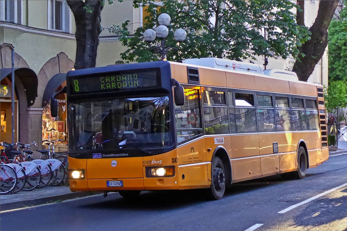 BredaMenarinibus aufgenommen in den Stassenvon Bozen.  Mai 2019
