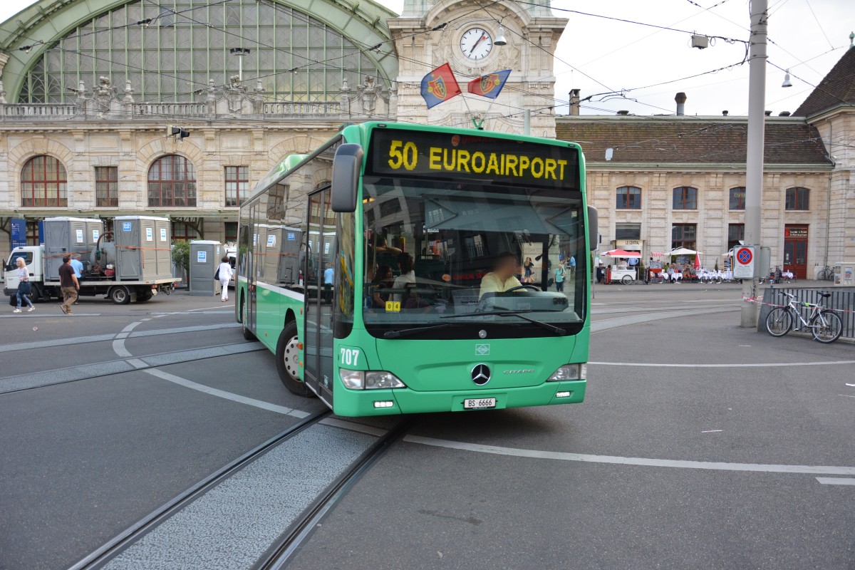 BS-6666 fährt am 07.06.2015 auf der Linie 50 zum EuroAirport. Aufgenommen wurde ein Mercedes Benz Citaro Facelift CNG / Basel SBB.
