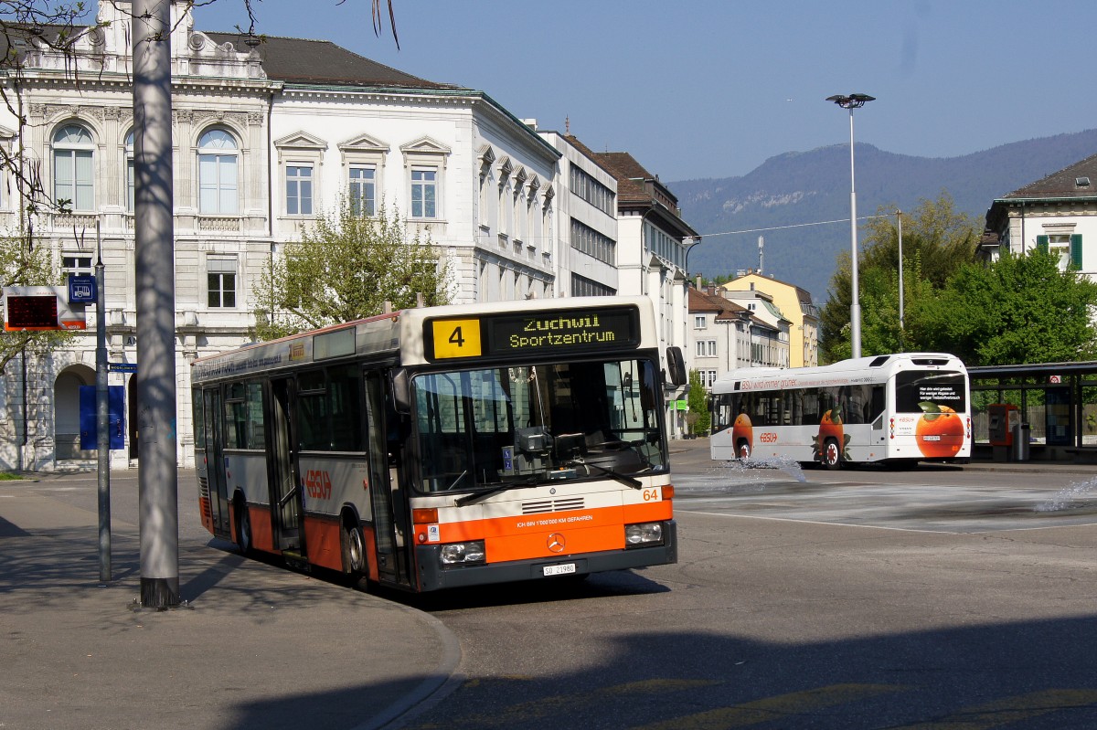 BSU: MERCEDES-BUS von BSU mit über 1'000'000 gefahrener Kilometer bei einem Zwischenhalt auf dem Amthausplatz Solothurn am 22. April 2011.
Foto: Walter Ruetsch