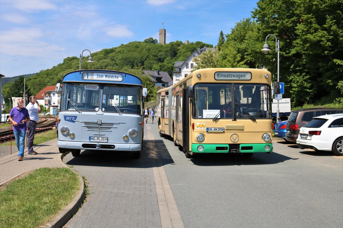 Büssing Oldtimer Bus und Vetter 16SM der Arbeitsgemeinschaft Nahverkehr Dortmund am 21.05.18 in Königstein (Taunus)