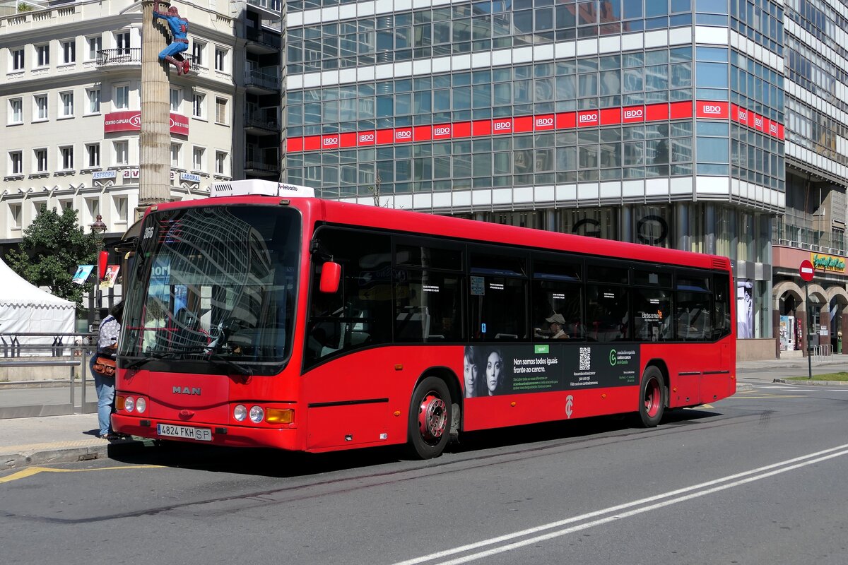Burillo Ceres Venus (MAN) Wagen '366', von Compania de Tranvias de La Coruna S.A. Coruna /E im September 2024.