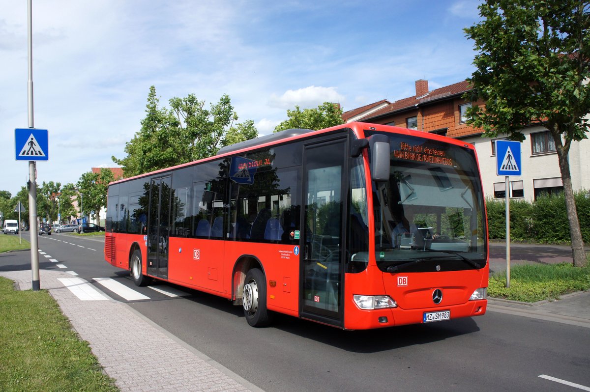 Bus Alzey: Mercedes-Benz Citaro Facelift Ü der Südwest Mobil GmbH (Rhein-Nahe-Bus / ORN), aufgenommen im Juni 2016 am Bahnhof in Alzey.