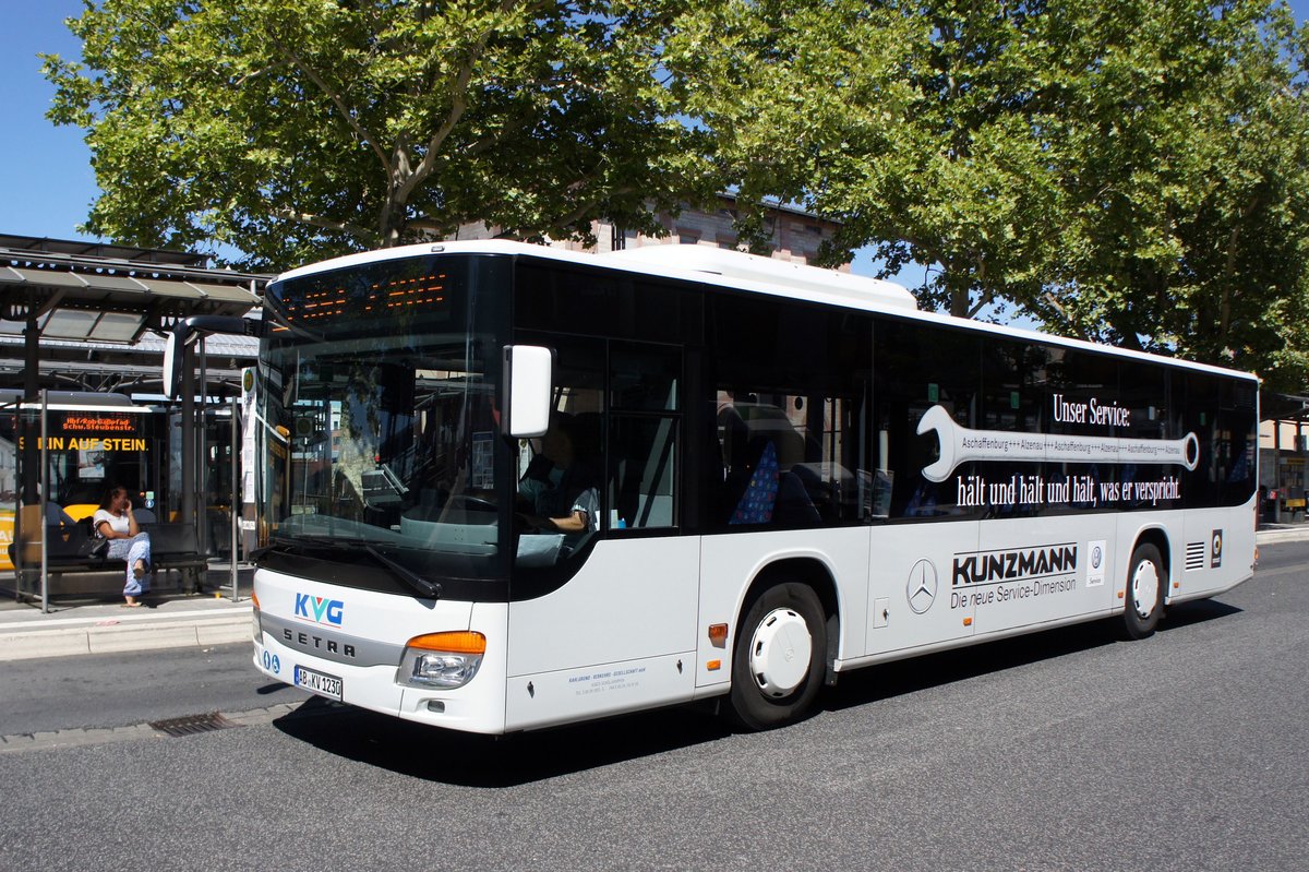 Bus Aschaffenburg / Verkehrsgemeinschaft am Bayerischen Untermain (VAB): Setra S 415 NF der Kahlgrund-Verkehrs-Gesellschaft mbH (KVG), aufgenommen Anfang Juli 2018 am Hauptbahnhof in Aschaffenburg.