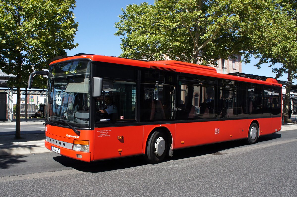 Bus Aschaffenburg / Verkehrsgemeinschaft am Bayerischen Untermain (VAB): Setra S 315 NF (AB-VU 31) der Verkehrsgesellschaft mbH Untermain (VU) / Untermainbus, aufgenommen Anfang Juli 2018 am Hauptbahnhof in Aschaffenburg.