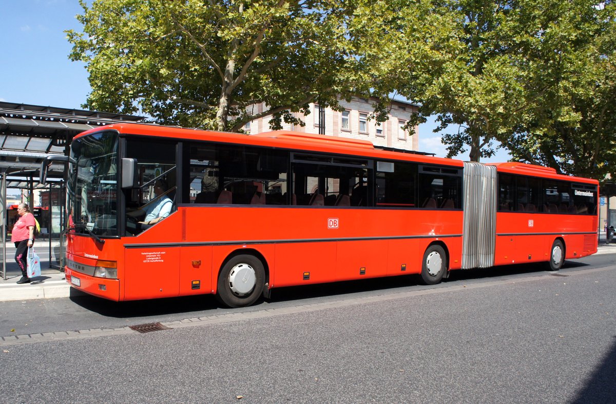Bus Aschaffenburg / Verkehrsgemeinschaft am Bayerischen Untermain (VAB): Setra SG 321 UL (AB-VU 99) der Verkehrsgesellschaft mbH Untermain (VU) / Untermainbus, aufgenommen Ende Juli 2018 am Hauptbahnhof in Aschaffenburg.