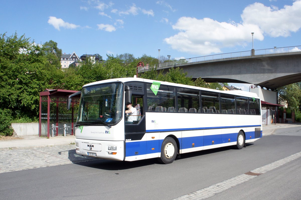 Bus Aue / Bus Erzgebirge: MAN ÜL der RVE (Regionalverkehr Erzgebirge GmbH), aufgenommen im April 2018 am Bahnhof von Aue (Sachsen).