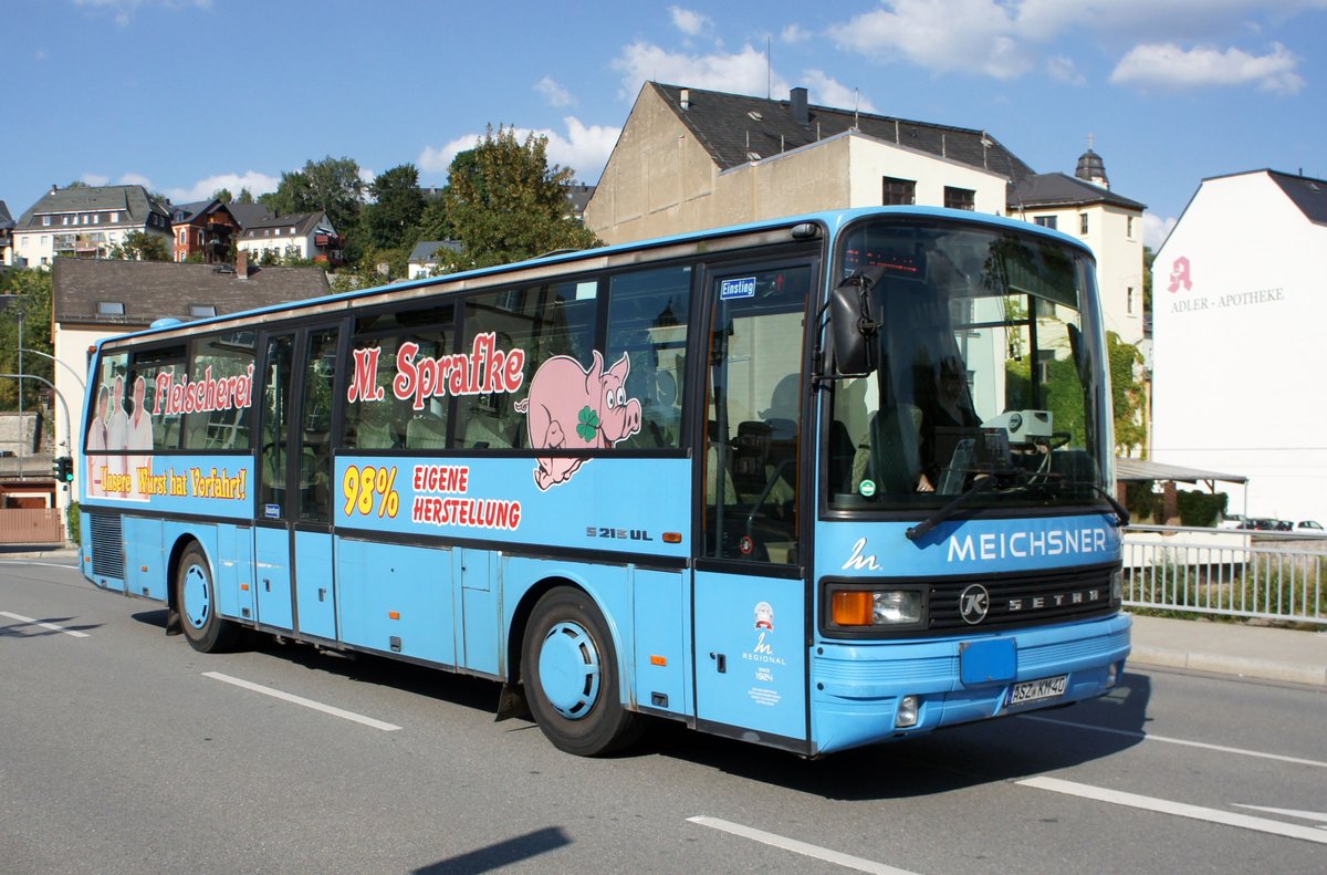 Bus Aue / Bus Erzgebirge: Setra S 213 UL (ASZ-KM 40) vom Omnibusbetrieb E. Meichsner GmbH, aufgenommen im Juli 2018 im Stadtgebiet von Aue (Sachsen).