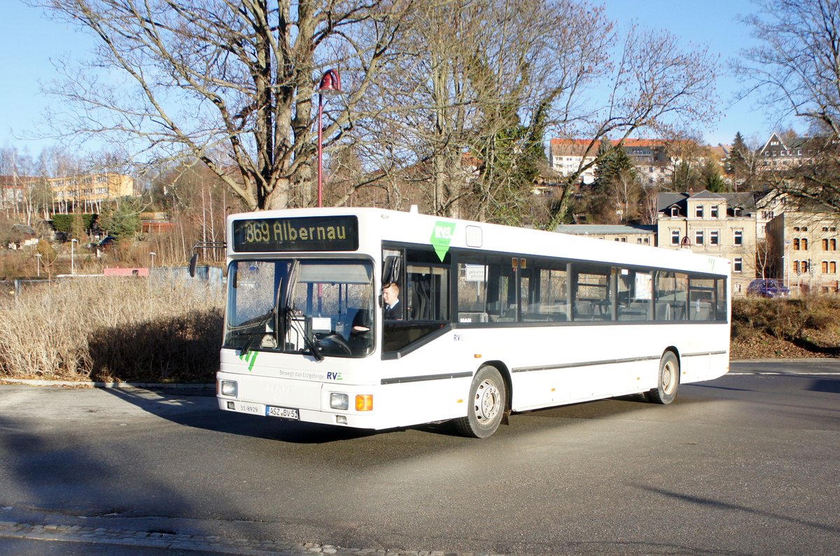 Bus Aue / Bus Erzgebirge: MAN EL (ASZ-BV 51) der RVE (Regionalverkehr Erzgebirge GmbH), aufgenommen im Dezember 2018 am Bahnhof von Aue (Sachsen).