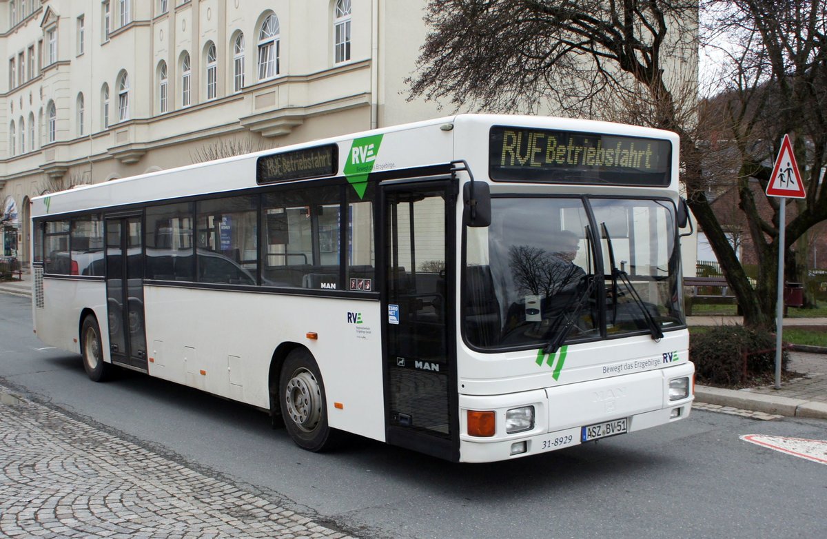 Bus Aue / Bus Erzgebirge: MAN EL (ASZ-BV 51) der RVE (Regionalverkehr Erzgebirge GmbH), aufgenommen im März 2019 im Stadtgebiet von Aue (Sachsen). 