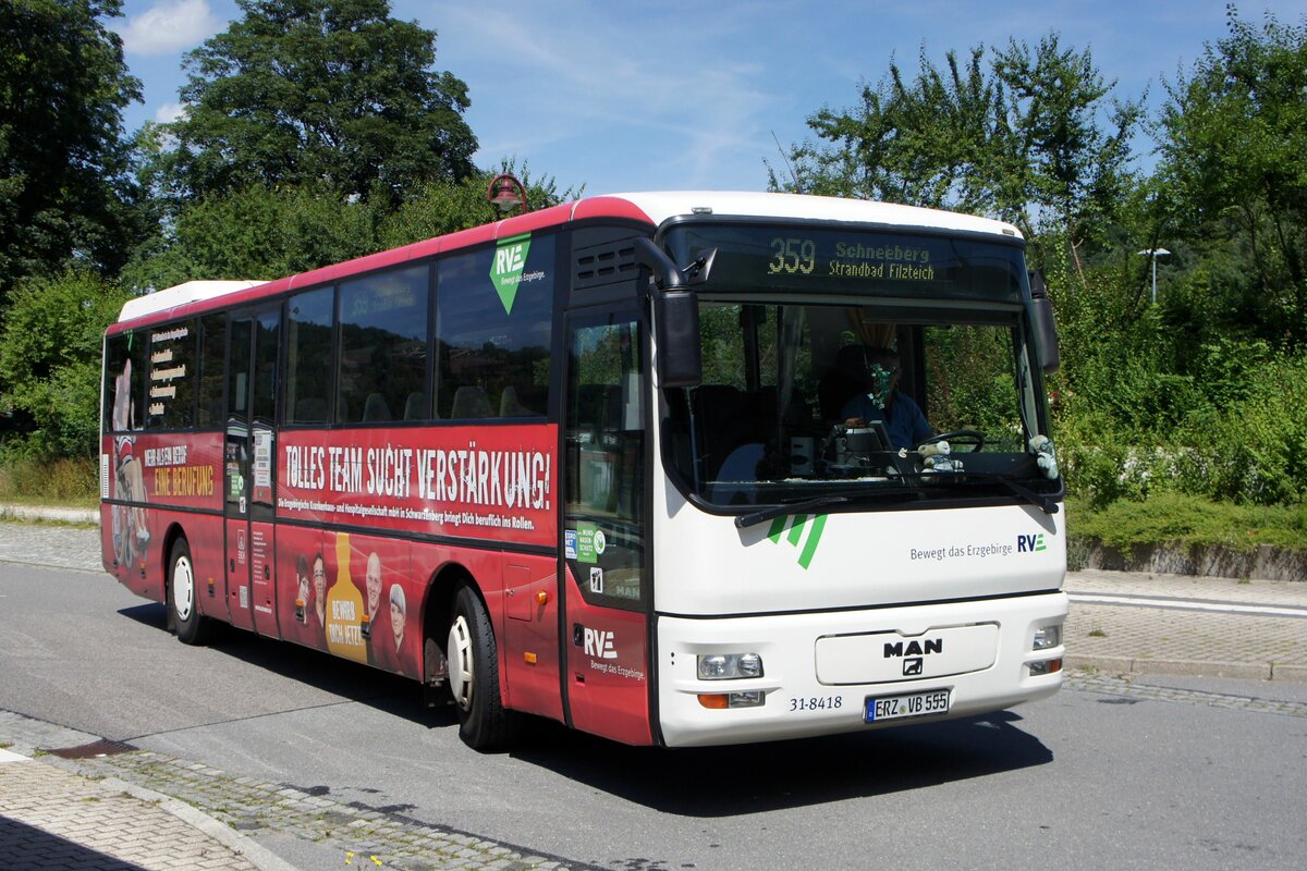 Bus Aue / Bus Erzgebirge: MAN ÜL (ERZ-VB 555) der RVE (Regionalverkehr Erzgebirge GmbH), aufgenommen im Juli 2021 am Bahnhof von Aue (Sachsen).