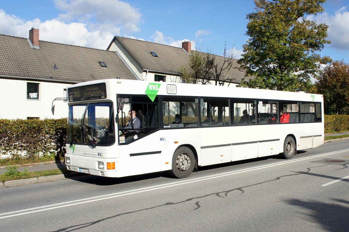 Bus Aue-Bad Schlema / Bus Erzgebirge: MAN EL (ASZ-BV 45) der RVE (Regionalverkehr Erzgebirge GmbH), aufgenommen im Oktober 2021 in Aue-Bad Schlema (Erzgebirgskreis).