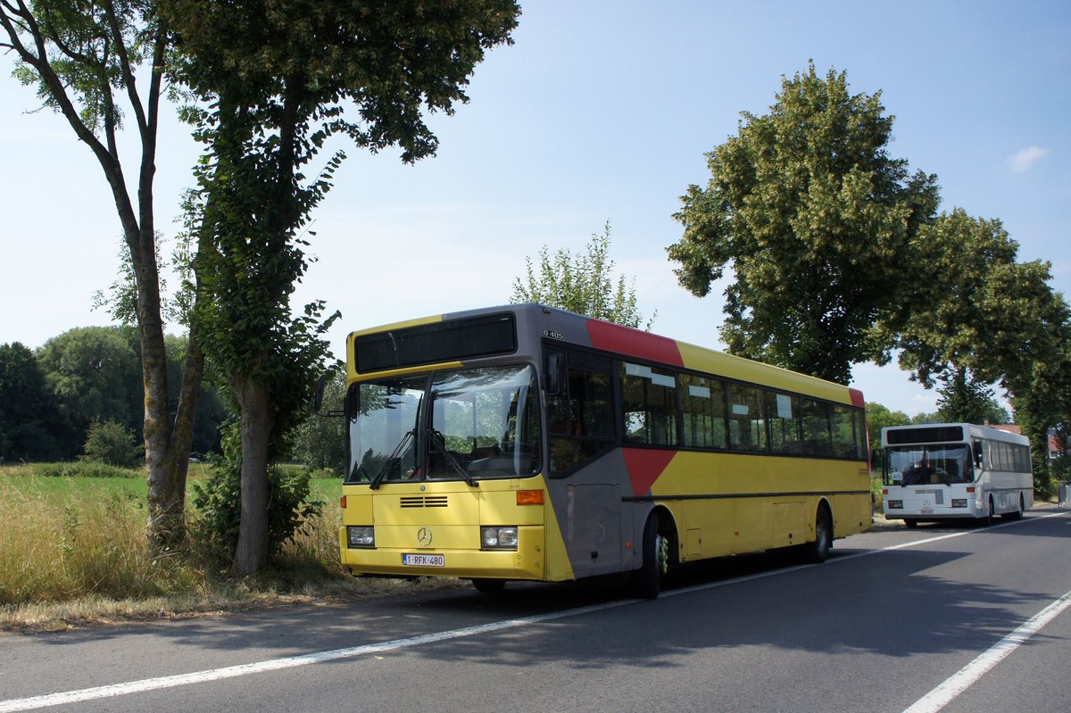 Bus Belgien / Bus Dour: Mercedes-Benz O 405 in der Lackierung des Verkehrsunternehmens Transport En Commun (TEC), aufgenommen im Juli 2018 in der Nähe von Dour (Bezirk Mons / Provinz Hennegau).