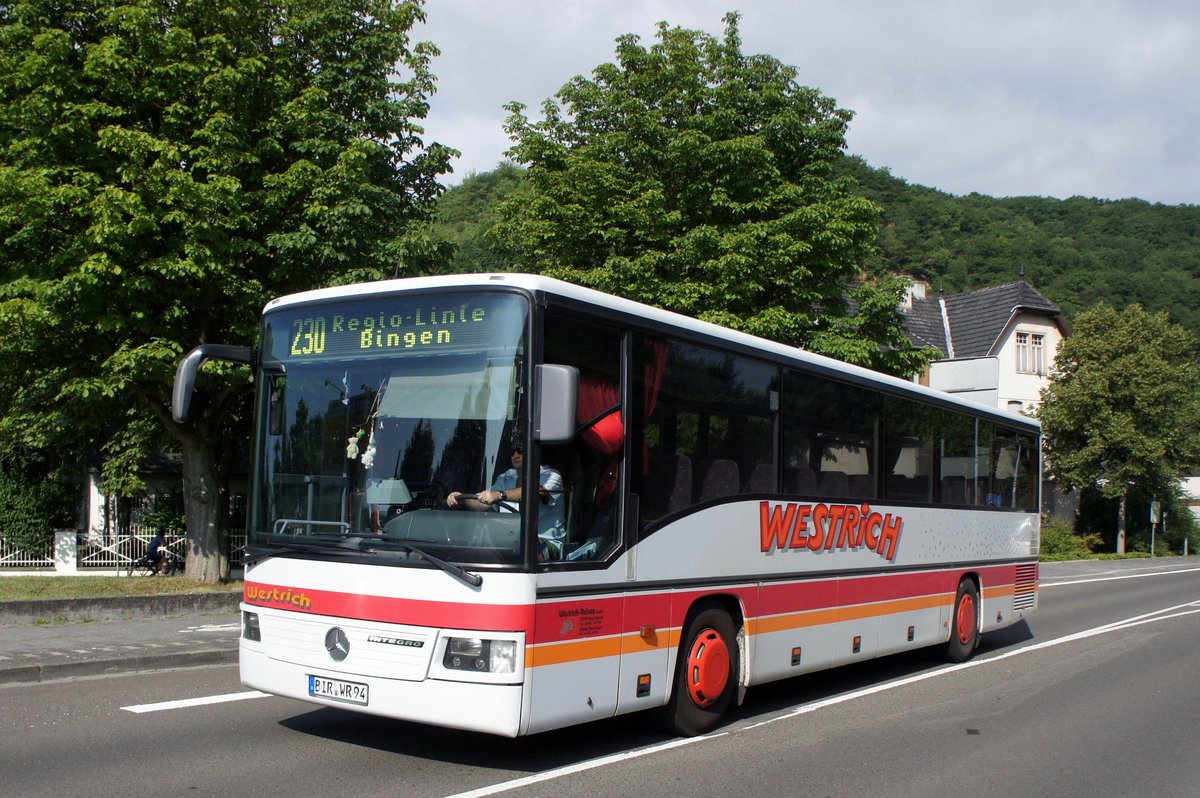 Bus Bingen am Rhein: Mercedes-Benz Integro vom Omnibusbetrieb Westrich Reisen GmbH, aufgenommen im Juli 2017 im Stadtgebiet von Bingen am Rhein.