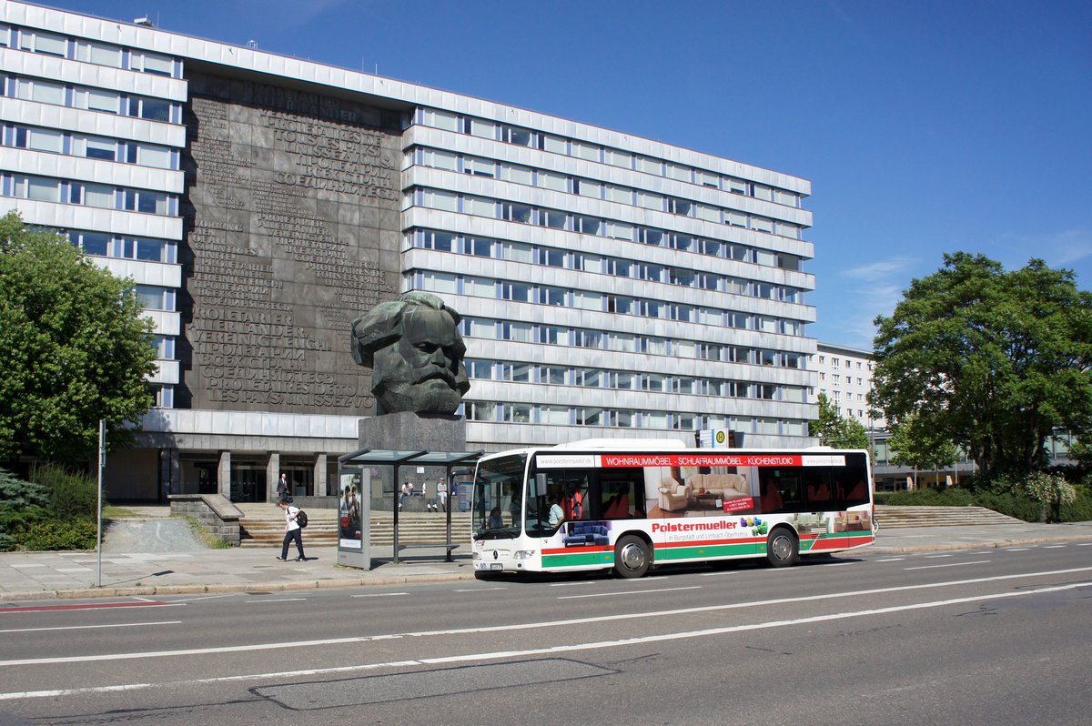 Bus Chemnitz: Mercedes-Benz Citaro (Facelift) K der Regiobus Mittelsachsen GmbH, aufgenommen im Juni 2016 in der Innenstadt von Chemnitz.