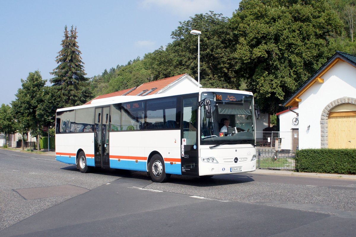 Bus Eisenach / Bus Wartburgkreis: Mercedes-Benz Intouro (EA-KV 19) vom Verkehrsunternehmen Wartburgmobil (VUW), aufgenommen im August 2020 im Stadtgebiet von Eisenach.