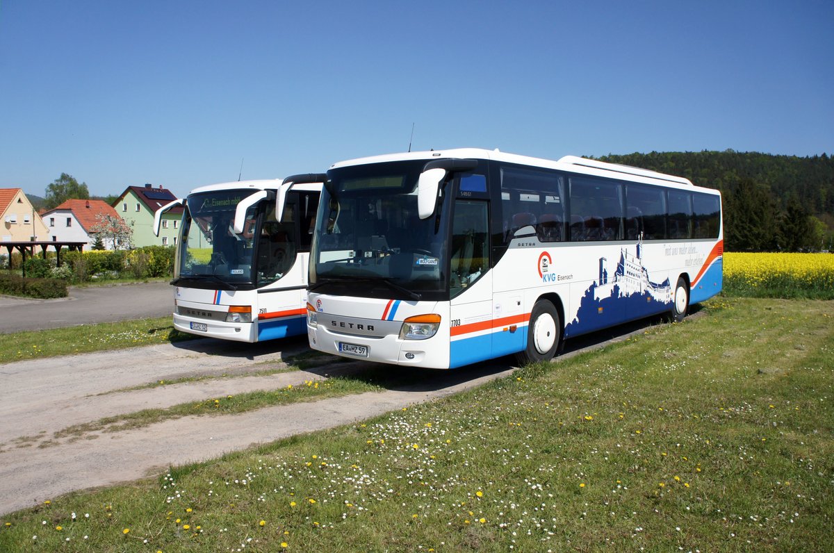 Bus Eisenach / Verkehrsgesellschaft Wartburgkreis mbH (VGW): Setra S 415 GT sowie Setra S 315 UL-GT der KVG Eisenach, aufgenommen bei Gerstungen im Mai 2016.