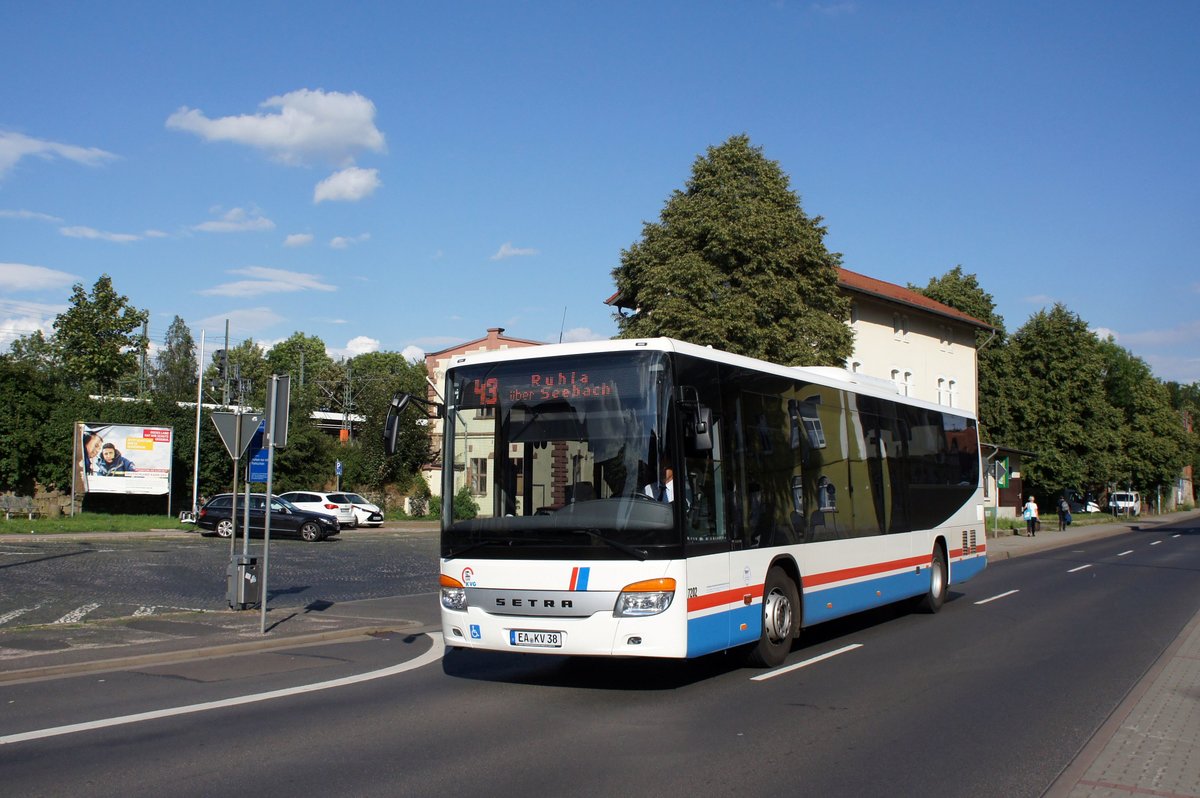 Bus Eisenach / Verkehrsgesellschaft Wartburgkreis mbH (VGW): Setra S 415 LE business der KVG Eisenach, eingesetzt im Überlandverkehr. Aufgenommen am Hauptbahnhof von Eisenach im August 2016.