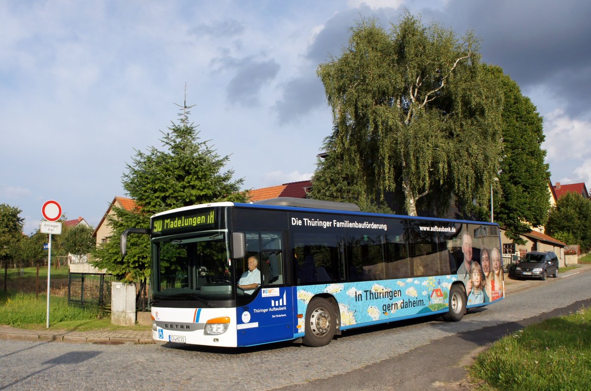 Bus Eisenach / Verkehrsgesellschaft Wartburgkreis mbH (VGW): Setra S 415 NF der KVG Eisenach, eingesetzt im Überlandverkehr. Aufgenommen im September 2017 in Madelungen bei Eisenach.
