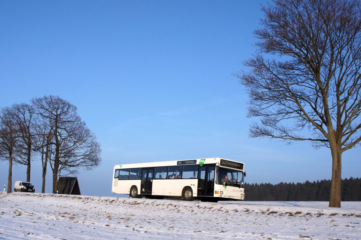Bus Erzgebirge: MAN EL (ANA-BV 44) der RVE (Regionalverkehr Erzgebirge GmbH), aufgenommen im Februar 2018 in der Nähe von Zwönitz (Erzgebirgskreis).
