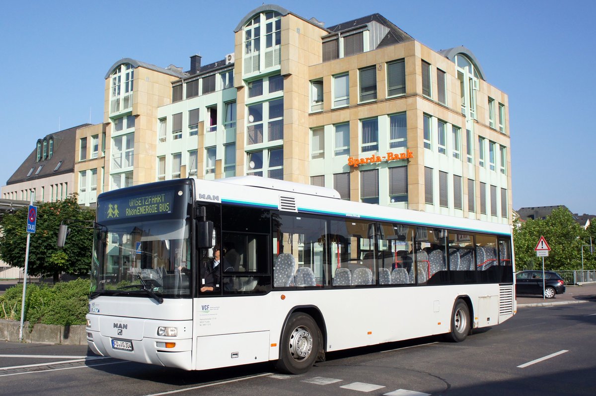 Bus Fulda: MAN Lion's City LE Ü der VGF Verkehrsgesellschaft Region Fulda mbH, aufgenommen im Juni 2016 am Bahnhof in Fulda.