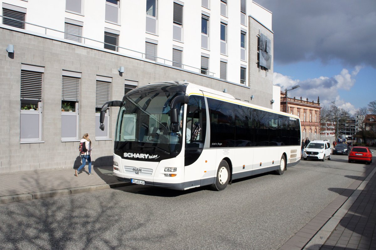 Bus Kaiserslautern / Verkehrsverbund Rhein-Neckar: MAN Lion's Regio von Schary-Reisen GbR (Lackierung: Busverkehr Oder-Spree GmbH), aufgenommen im Februar 2018 am Hauptbahnhof in Kaiserslautern.