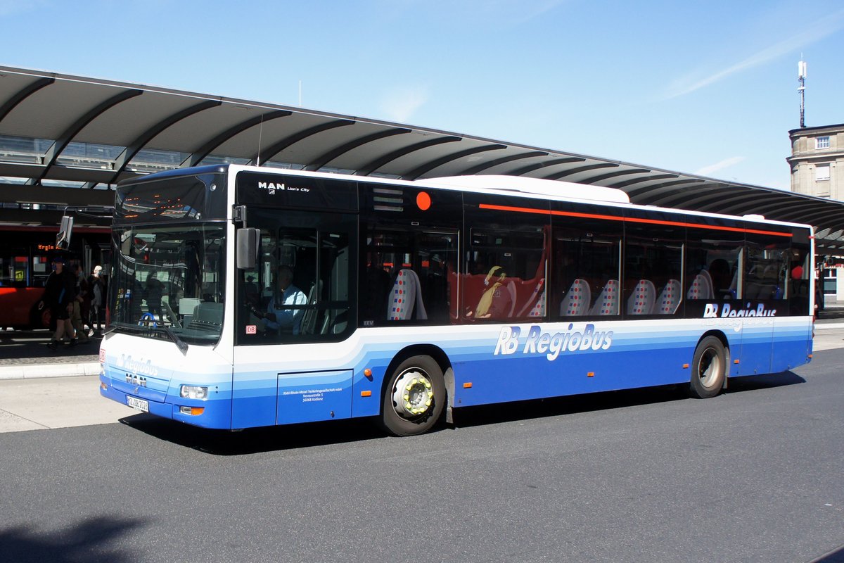 Bus Koblenz: MAN Lion's City Ü (ehem. Regional Bus Stuttgart GmbH) der RMV Rhein-Mosel Verkehrsgesellschaft mbH, aufgenommen im September 2020 am Hauptbahnhof in Koblenz.