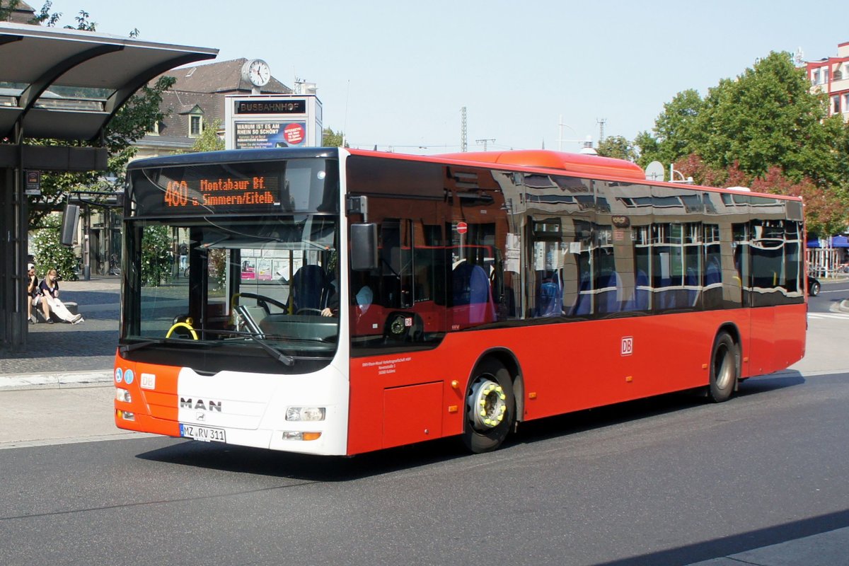 Bus Koblenz: MAN Lion's City Ü der RMV Rhein-Mosel Verkehrsgesellschaft mbH, aufgenommen im September 2020 am Hauptbahnhof in Koblenz.