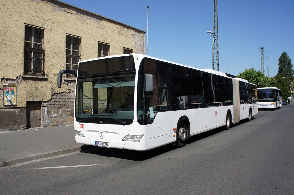Bus Mainz: Mercedes-Benz Citaro Facelift G der DB Regio Bus Mitte GmbH, aufgenommen im Juni 2019 am Hauptbahnhof in Mainz.