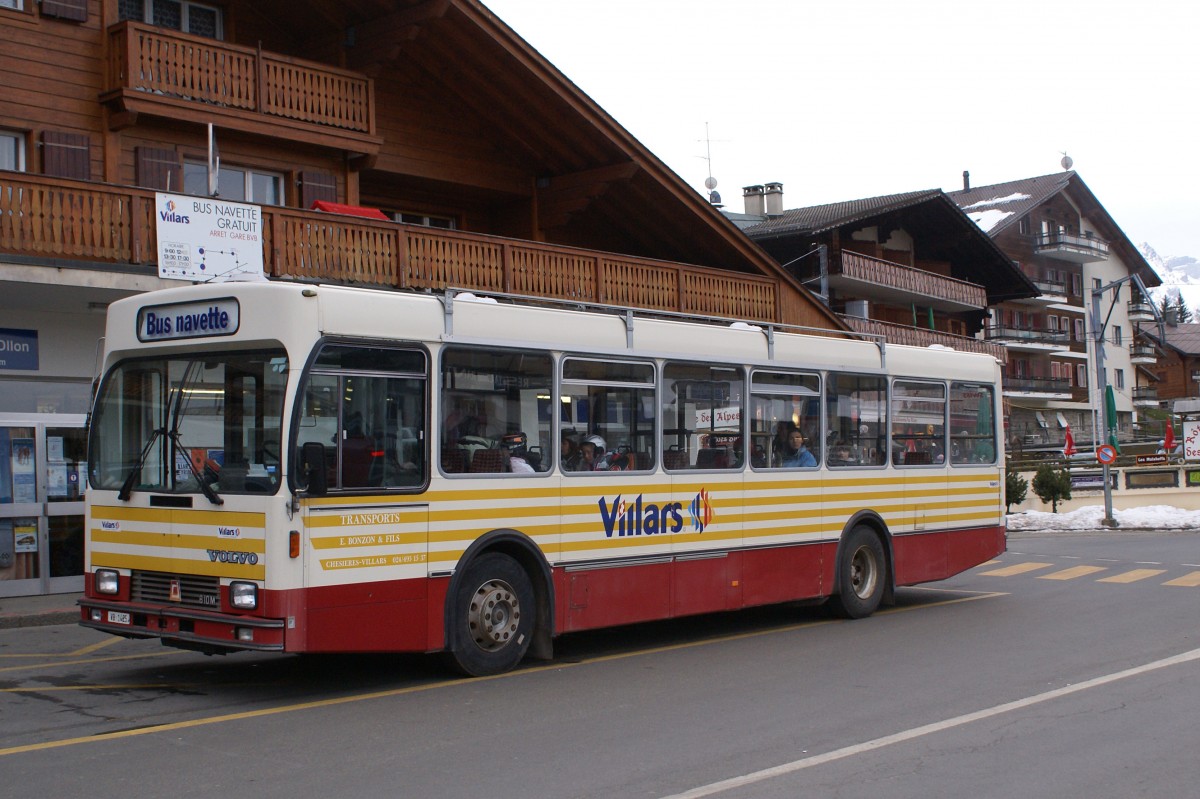 Bus navette Villars: Volvo 810M vor dem Bahnhof in Villars-sur-Ollon am 21. Februar 2007.
Foto: Walter Ruetsch