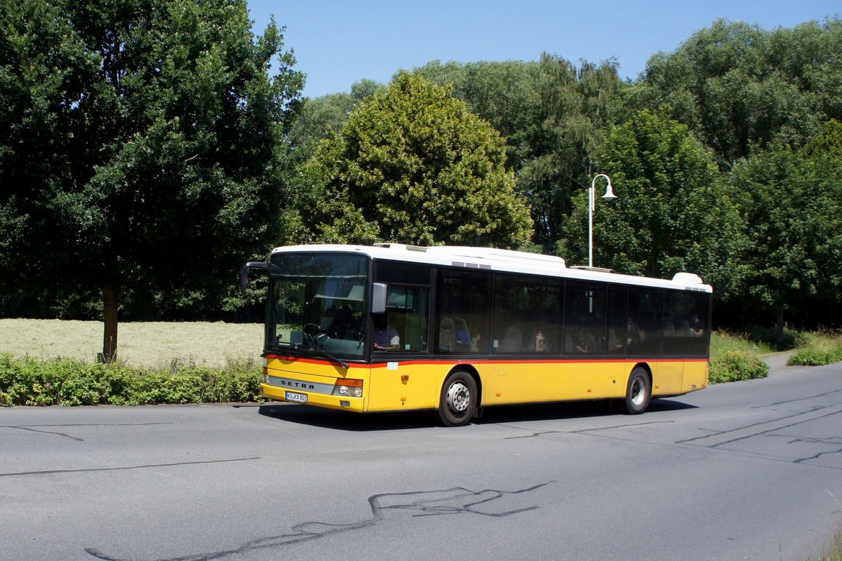 Bus Rheinland-Pfalz / Bus Dierdorf: Setra S 315 NF (KO-KA 801) vom Verkehrsbetrieb Rhein-Westerwald GmbH (Zickenheiner-Gruppe), aufgenommen im Juni 2020 im Stadtgebiet von Dierdorf (Landkreis Neuwied).