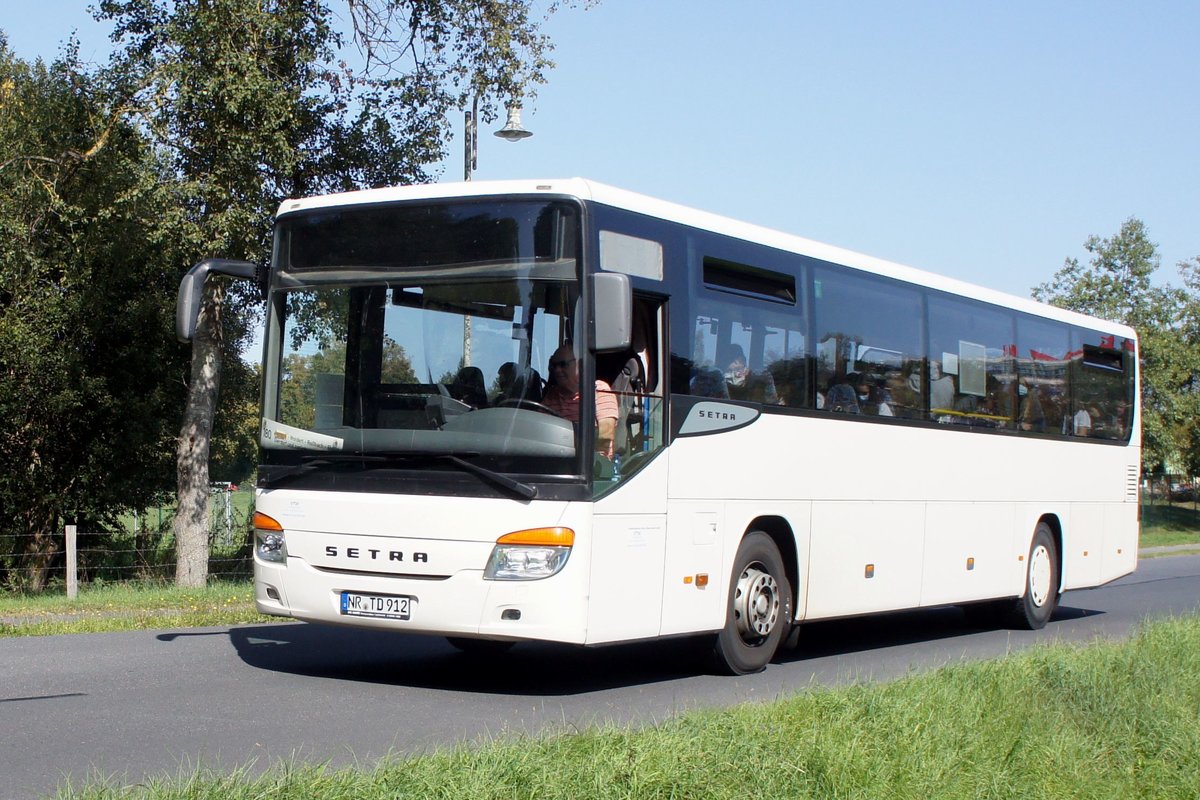 Bus Rheinland-Pfalz / Bus Dierdorf: Setra S 415 UL (NR-TD 912) vom Verkehrsbetrieb Rhein-Westerwald GmbH (Zickenheiner-Gruppe), aufgenommen im September 2020 im Stadtgebiet von Dierdorf (Landkreis Neuwied).