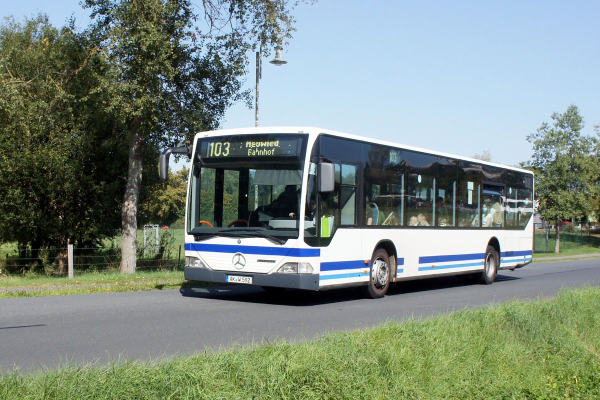 Bus Rheinland-Pfalz / Bus Dierdorf: Mercedes-Benz Citaro (AK-W 592) der Firma Wallmeroth Busreisen GmbH, aufgenommen im September 2020 im Stadtgebiet von Dierdorf (Landkreis Neuwied).