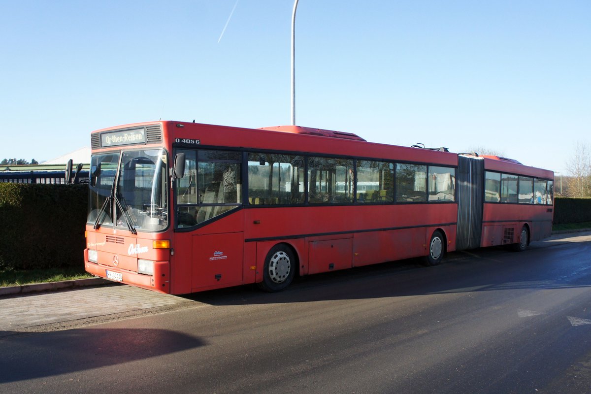 Bus Rheinland-Pfalz / Bus Westerwaldkreis: Mercedes-Benz O 405 G - Gelenkbus (WW-OJ 130) vom Busunternehmen Jörg Orthen GmbH, aufgenommen im Dezember 2019 in Herschbach (Westerwaldkreis).