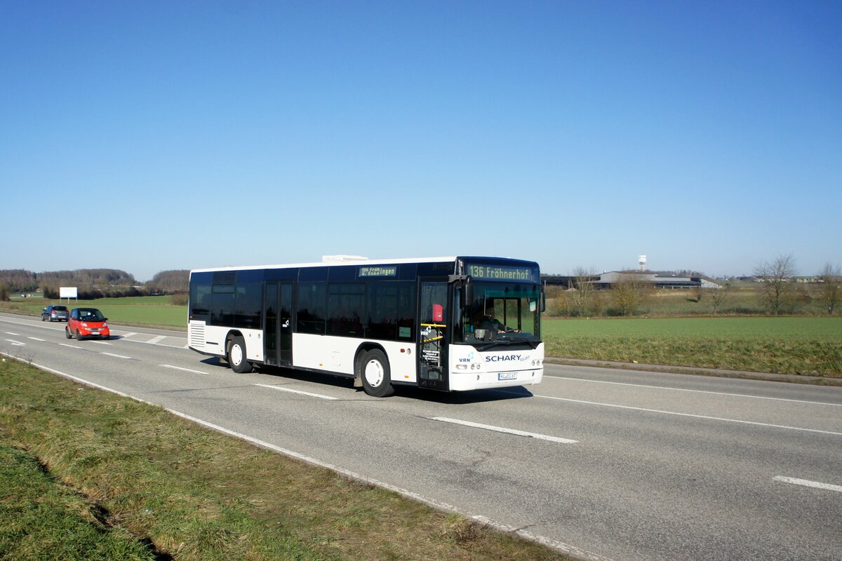 Bus Rheinland-Pfalz / Verkehrsverbund Rhein-Neckar: Neoplan Centroliner Ü (KL-EC 67) von Schary-Reisen GbR, aufgenommen im Februar 2023 in der Nähe von Mehlingen, einer Ortsgemeinde der Verbandsgemeinde Enkenbach-Alsenborn im Landkreis Kaiserslautern.
