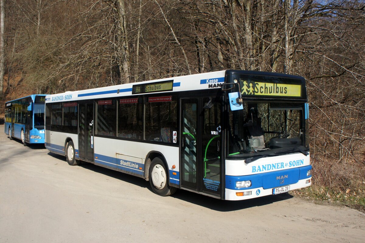 Bus Rheinland-Pfalz: MAN NL (PS-QL 28) vom Omnibusreiseverkehr Bandner & Sohn GmbH, aufgenommen im März 2023 im Stadtgebiet von Kaiserslautern.