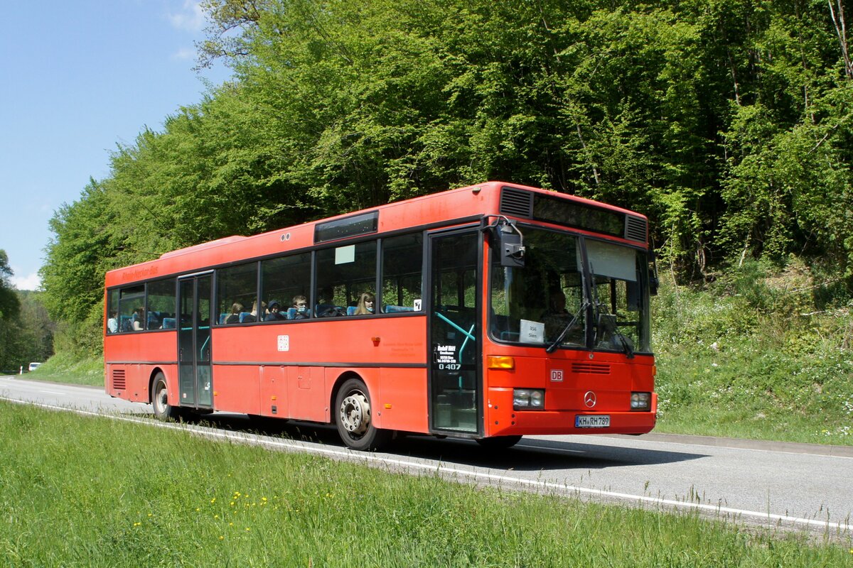 Bus Rheinland-Pfalz: Mercedes-Benz O 407 (KH-RH 789) der Rudolf Herz GmbH & Co. KG, aufgenommen im Mai 2022 in der Nähe von Herrstein, einer Ortsgemeinde im Landkreis Birkenfeld.