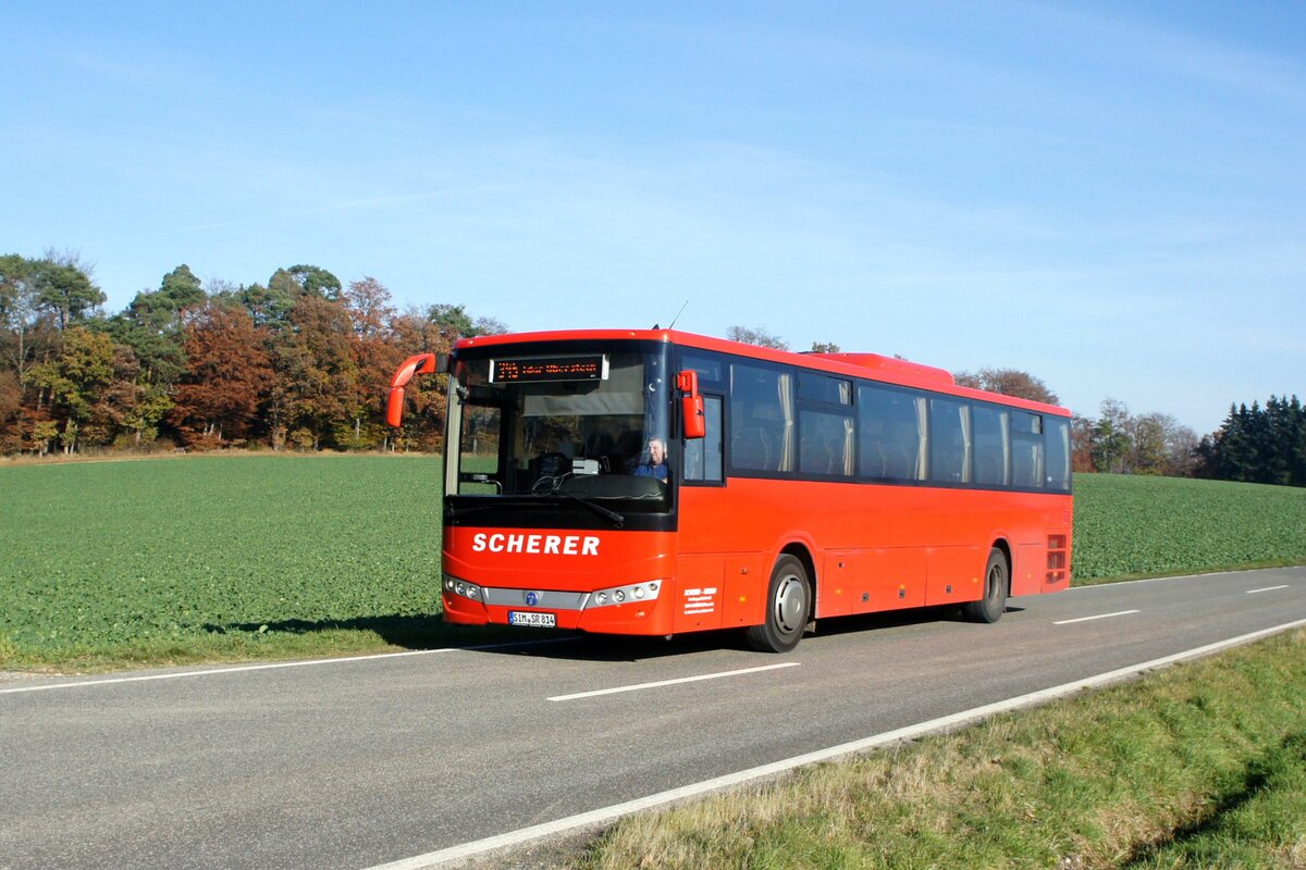 Bus Rheinland-Pfalz: Temsa Tourmalin (SIM-SR 814) von Scherer Reisen, aufgenommen im November 2021 in der Nähe von Rhaunen, einer Ortsgemeinde im Landkreis Birkenfeld.