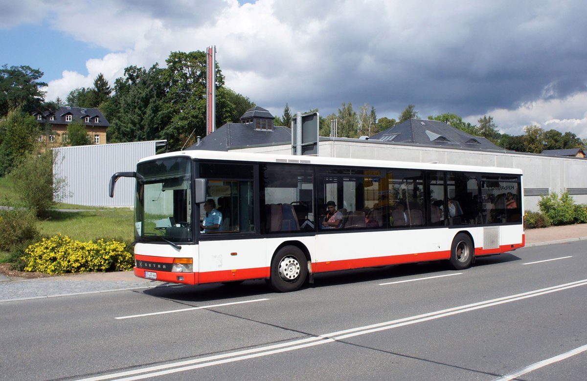 Bus Rodewisch / Bus Vogtland: Setra S 315 NF der Göltzschtal-Verkehr GmbH Rodewisch (GVG). Hierbei handelt es sich um einen Leihwagen der Reichert - Bus GmbH aus Muldestausee (Gemeinde in Sachsen-Anhalt). Aufgenommen im September 2019 am Busbahnhof von Rodewisch.