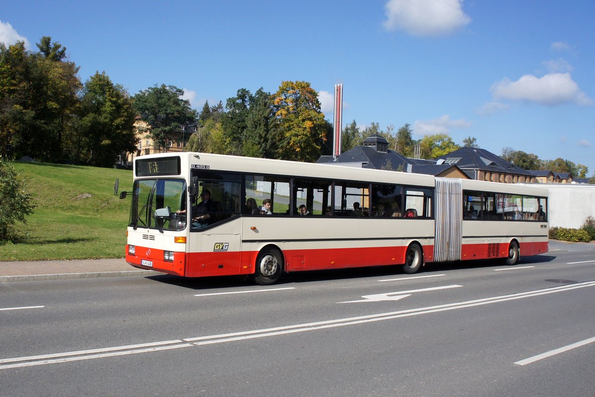 Bus Rodewisch / Bus Vogtland: Mercedes-Benz O 405 G - Gelenkbus (V-KV 438) der Göltzschtal-Verkehr GmbH Rodewisch (GVG), aufgenommen im Oktober 2019 am Busbahnhof von Rodewisch.