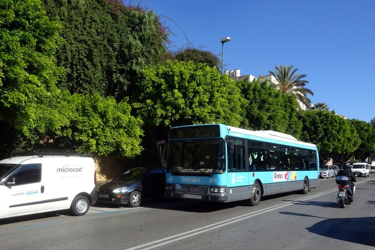Bus Spanien / Bus Málaga: Renault Agora / Hispano der EMT Málaga (Empresa Malagueña de Transportes), aufgenommen im November 2016 im Stadtgebiet von Málaga.