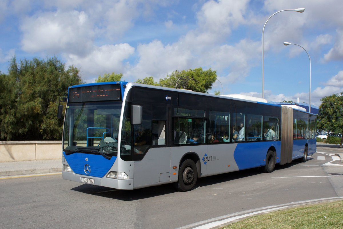 Bus Spanien / Bus Mallorca: Mercedes-Benz Citaro G (Wagen 221) der Empresa Municipal de Transports de Palma de Mallorca (EMT), aufgenommen im Oktober 2019 im Stadtgebiet von Palma de Mallorca.